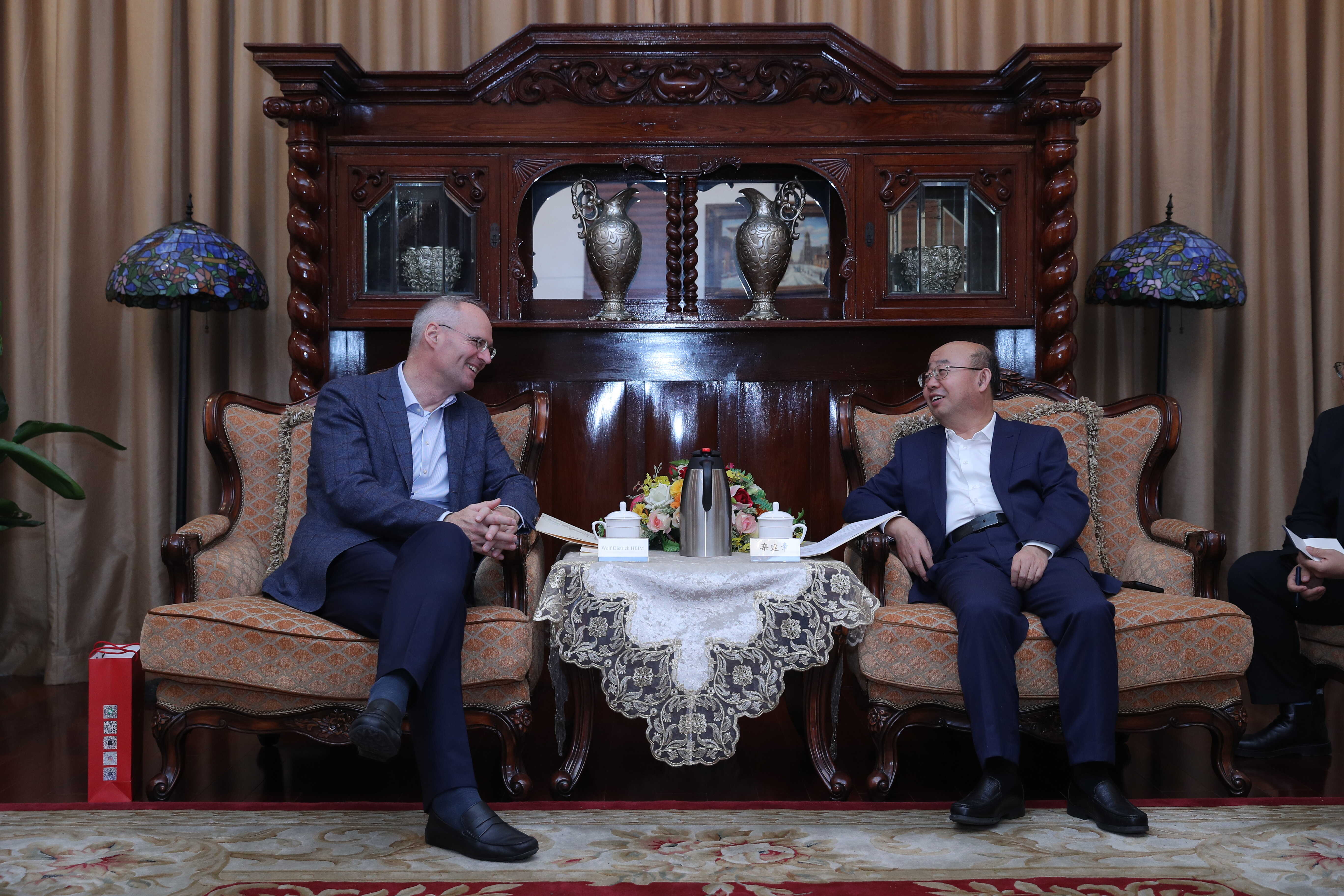 市外办主任栾建章会见奥地利驻华大使海沃福